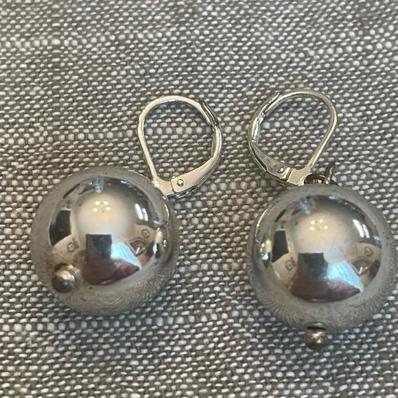 Earrings - Picture 6 of 6